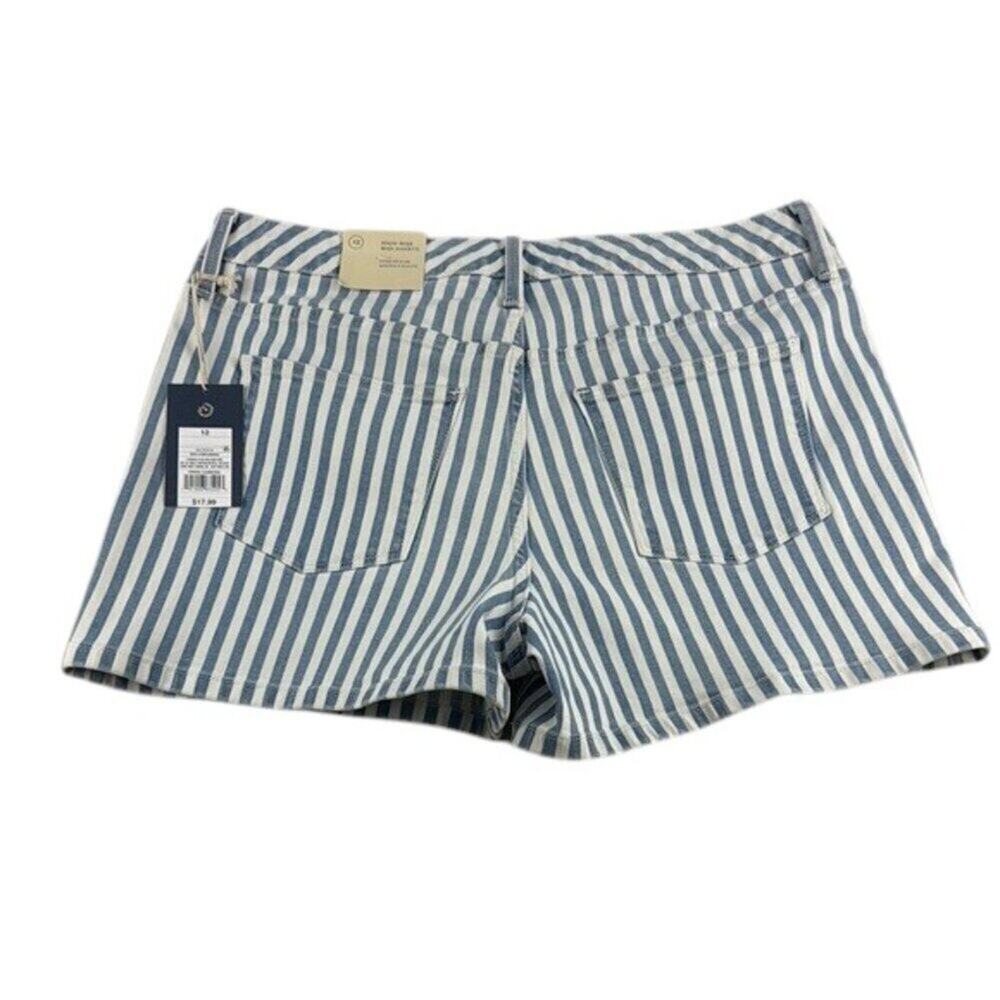 Universal Thread Shorts Midi Blue and White Stripe High Rise Women's Size 12 - Picture 2 of 10